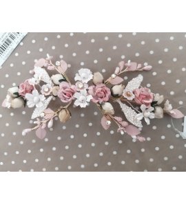 Prendido flores con perlas y brillantes
